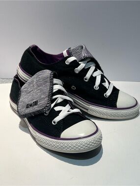 CONVERSE ALL STAR LOW TOP BLACK SNEAKERS w/PURPLE SPARKLY SNAP TONGUE SIZE 4 F27